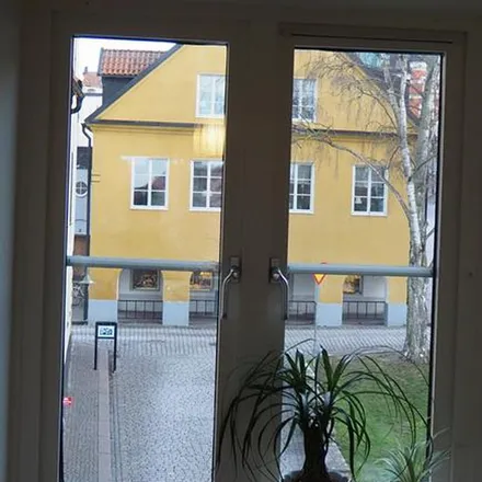 Rent this 2 bed apartment on Rådhusplan in 621 56 Visby, Sweden