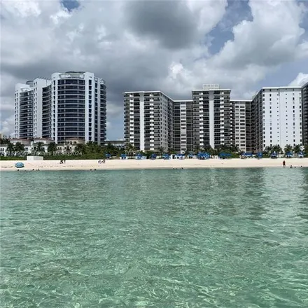 Image 4 - Maison Grande Condominium, 6039 Collins Avenue, Miami Beach, FL 33140, USA - Condo for rent