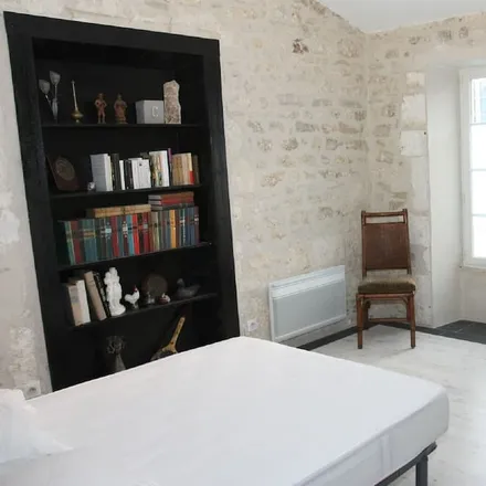 Rent this 3 bed townhouse on 17310 Saint-Pierre-d'Oléron