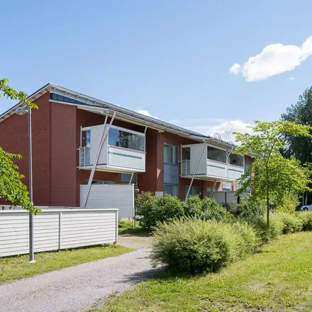 Rent this 3 bed apartment on Karhulantie in 04600 Mäntsälä, Finland