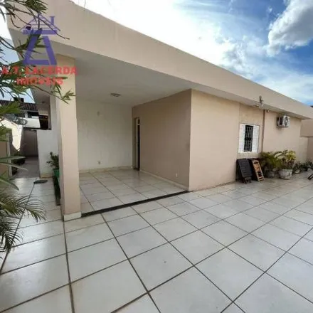 Rent this 3 bed house on Rua Raul Corrêa in Candida Câmara, Montes Claros - MG