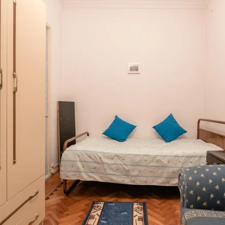 Rent this 5 bed room on Xenos_Barber in Rua do Arco do Carvalhão, 1070-219 Lisbon