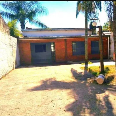 Buy this 3 bed house on Avenida 9 de Julio 103 in Departamento San Fernando, H3500 ASC Resistencia