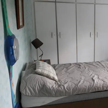 Rent this 1 bed room on Edificio Residenziale Amalfi in Rua Princesa Leopoldina 595, Lapa
