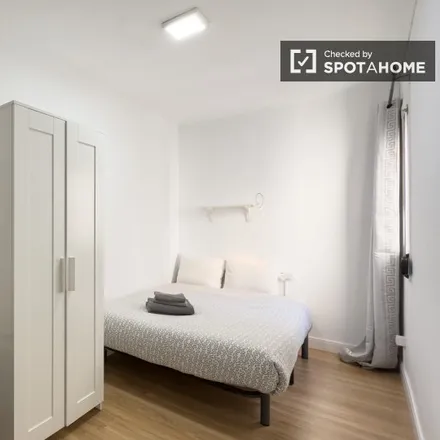 Rent this 3 bed room on Carrer de Pareto in 21, 08902 l'Hospitalet de Llobregat