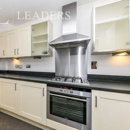 Image 3 - York Road, Guildford, GU1 4DS, United Kingdom - Apartment for rent