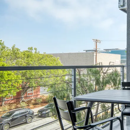 Image 4 - Avalon Playa Vista, 5535 Westlawn Avenue, Los Angeles, CA 90066, USA - Apartment for rent