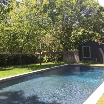 Buy this 3 bed house on 1 Cranberry Hole Road in Amagansett, East Hampton