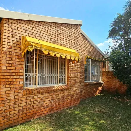 Image 4 - 84 Piet Low Street, Lynnwood Ridge, Gauteng, 0041, South Africa - Townhouse for rent