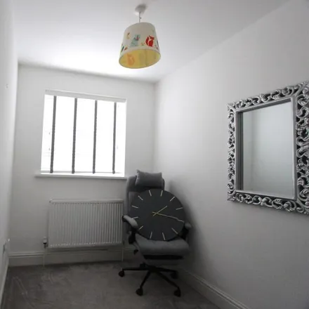 Image 3 - Norris Road, Sheffield, S6 4QS, United Kingdom - Townhouse for rent