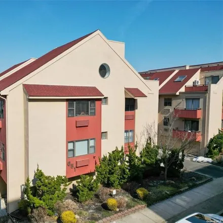 Buy this 2 bed condo on 655 Shore Road in City of Long Beach, NY 11561