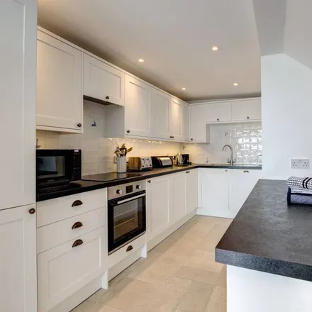 Image 3 - Salcombe, TQ8 8EX, United Kingdom - Apartment for rent