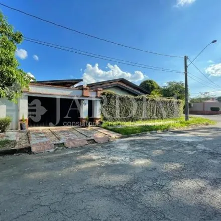 Buy this 3 bed house on Rua José Carlos Mauro Ferraciu in Dois Córregos, Piracicaba - SP
