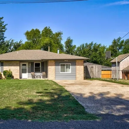 Buy this 3 bed house on 725 South Jones Lane in Mustang, OK 73064