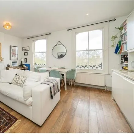 Image 4 - Ace of Clubs, Saint Alphonsus Road, London, SW4 7BL, United Kingdom - Room for rent