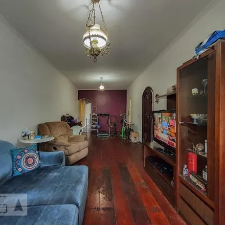 Rent this 6 bed house on Rua Luis Góis 102 in Chácara Inglesa, São Paulo - SP