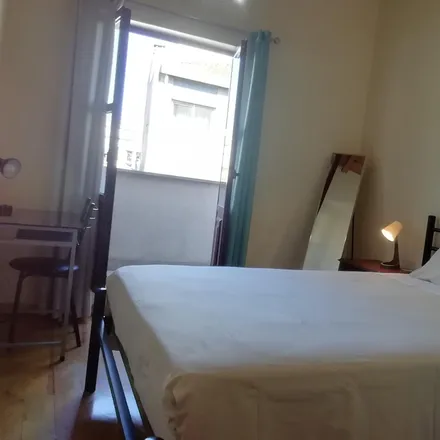 Rent this 2 bed apartment on Garagem Antero de Quental in Rua de Antero de Quental, 4200-202 Porto