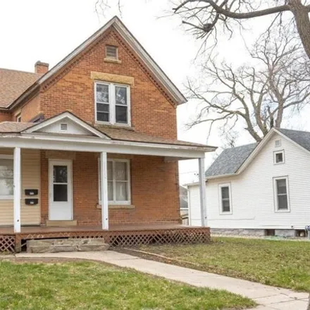 Buy this 3 bed house on 447 Nicollet Avenue in Riverbend Estates, North Mankato