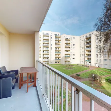Rent this 5 bed apartment on 1 Rue des Larris Verts in 95000 Pontoise, France