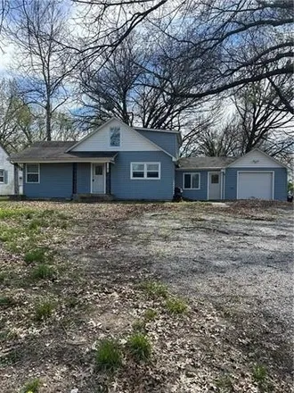 Buy this 5 bed house on 1184 West 7th Street in Ottawa, KS 66067