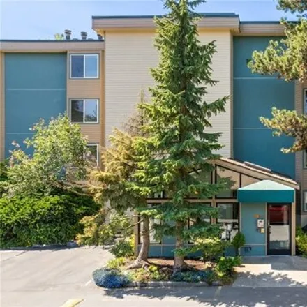 Buy this 2 bed condo on 2210 Northeast 92nd Street in Seattle, WA 98115