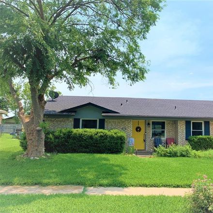 Rent this 3 bed house on 218 Colorado Street in Sherman, TX 75090