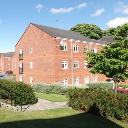 Rent this 2 bed room on Brackenhurst Place in Leeds, LS17 6WD