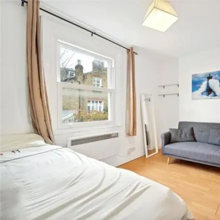 Image 2 - 28 Sisters Avenue, London, SW11 5SQ, United Kingdom - Loft for sale