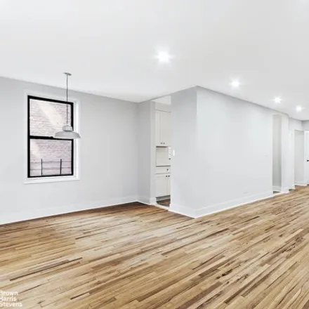 Image 4 - 525 West 235th Street, New York, NY 10463, USA - Apartment for sale