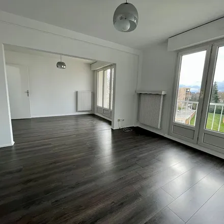 Rent this 3 bed apartment on 2 Rue Verlaine in 57000 Metz, France