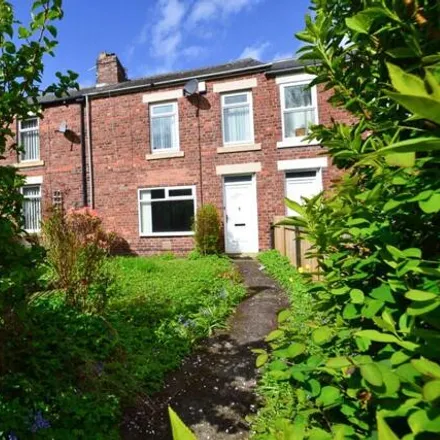 Rent this 3 bed townhouse on Wall Street in Newcastle upon Tyne, NE3 3XD