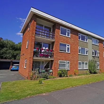 Rent this 2 bed apartment on Sebright House Nursing Home in Leam Terrace, Royal Leamington Spa