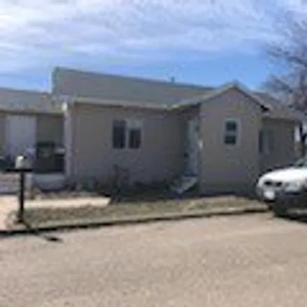 Image 3 - 122 West Cascade Avenue, Shelby, MT 59474, USA - House for sale