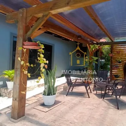 Buy this 3 bed house on unnamed road in Cacupé, Florianópolis - SC