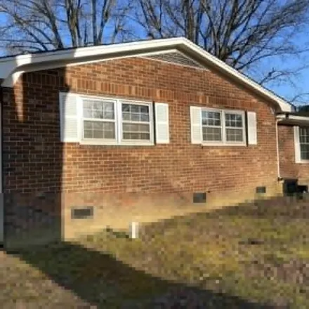 Buy this 3 bed house on 224 Ridgedale Drive in Jackson, TN 38305