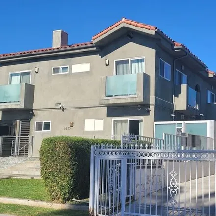 Buy this 17 bed house on 4863 Elmwood Avenue in Los Angeles, CA 90004