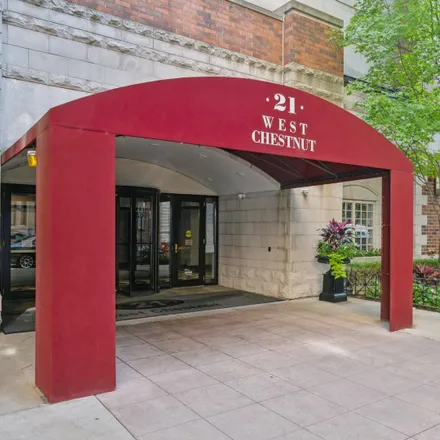 Rent this 2 bed condo on 21 West Chestnut in 21 West Chestnut Street, Chicago