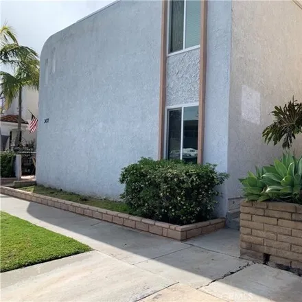 Rent this 1 bed apartment on 307 16th Street in Huntington Beach, CA 92648