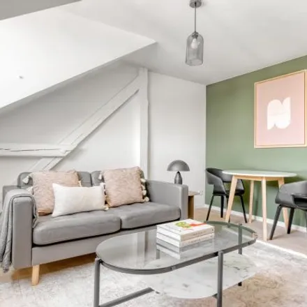 Rent this 2 bed apartment on Klosbachstrasse 44 in 8032 Zurich, Switzerland