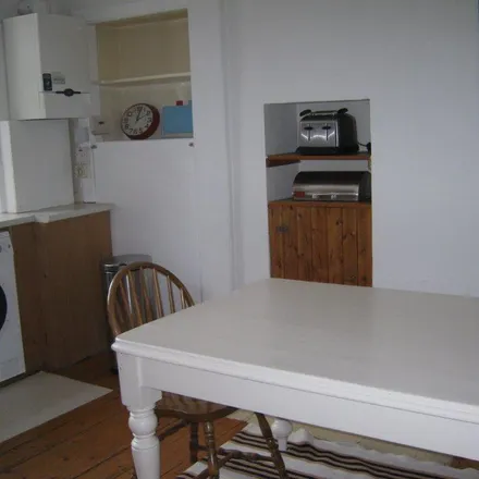 Image 3 - 31 Lochrin Place, City of Edinburgh, EH3 9QT, United Kingdom - Apartment for rent