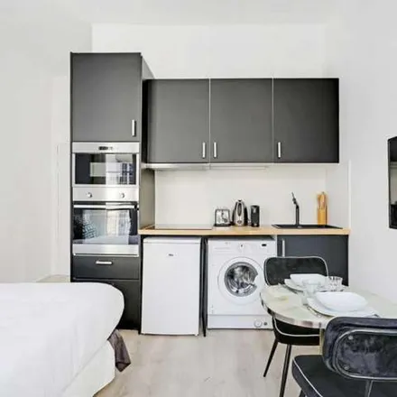 Image 8 - 5 Rue Jean-Baptiste Dumay, 75020 Paris, France - Apartment for rent