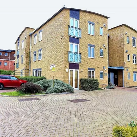 Rent this 2 bed apartment on Romside Place in London, RM7 7EE