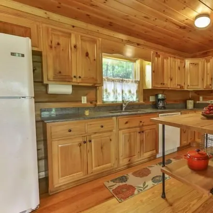 Rent this 3 bed house on Ellijay in GA, 30540