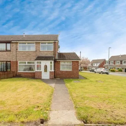 Buy this 4 bed duplex on Hillingdon Road in Haggate, BB10 2SX