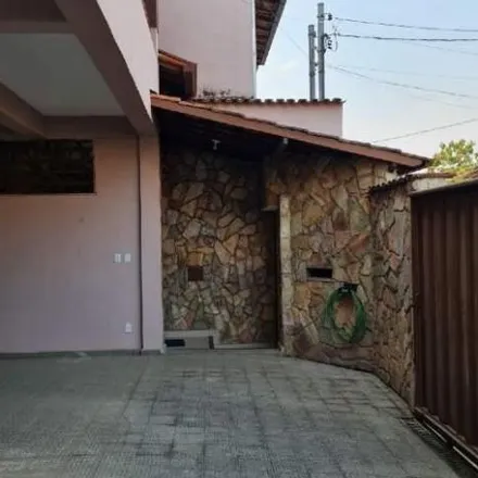 Buy this 3 bed house on Rua Professora Isabel Eliziário Barbosa in Novo Amazonas, Itabira - MG