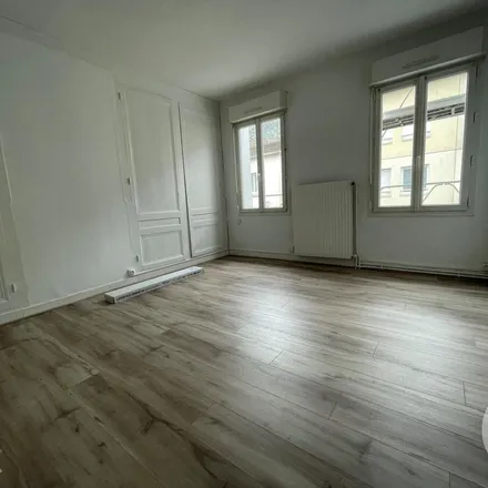 Image 1 - 151 Rue de Saint-Antoine, 76210 Bolbec, France - Apartment for rent