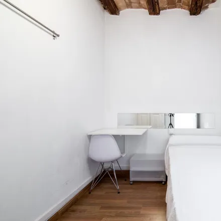 Rent this 3 bed room on MH Apartaments Ramblas in Carrer Nou de la Rambla, 08001 Barcelona