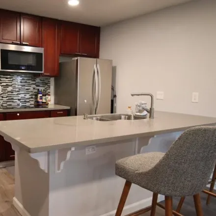 Rent this 2 bed condo on 424 Orange Street in Oakland, CA 94610