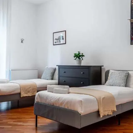 Rent this 2 bed apartment on Coltelleria Polli in Via Bergamo, 12