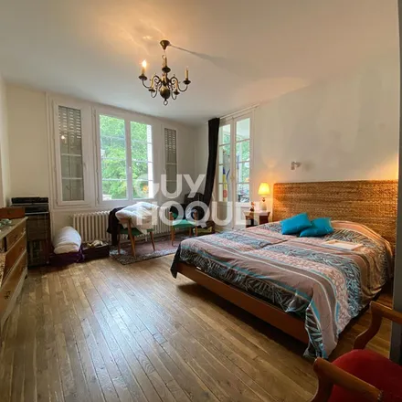 Rent this 4 bed apartment on 44 Rue de la République in 28630 Nogent-le-Phaye, France